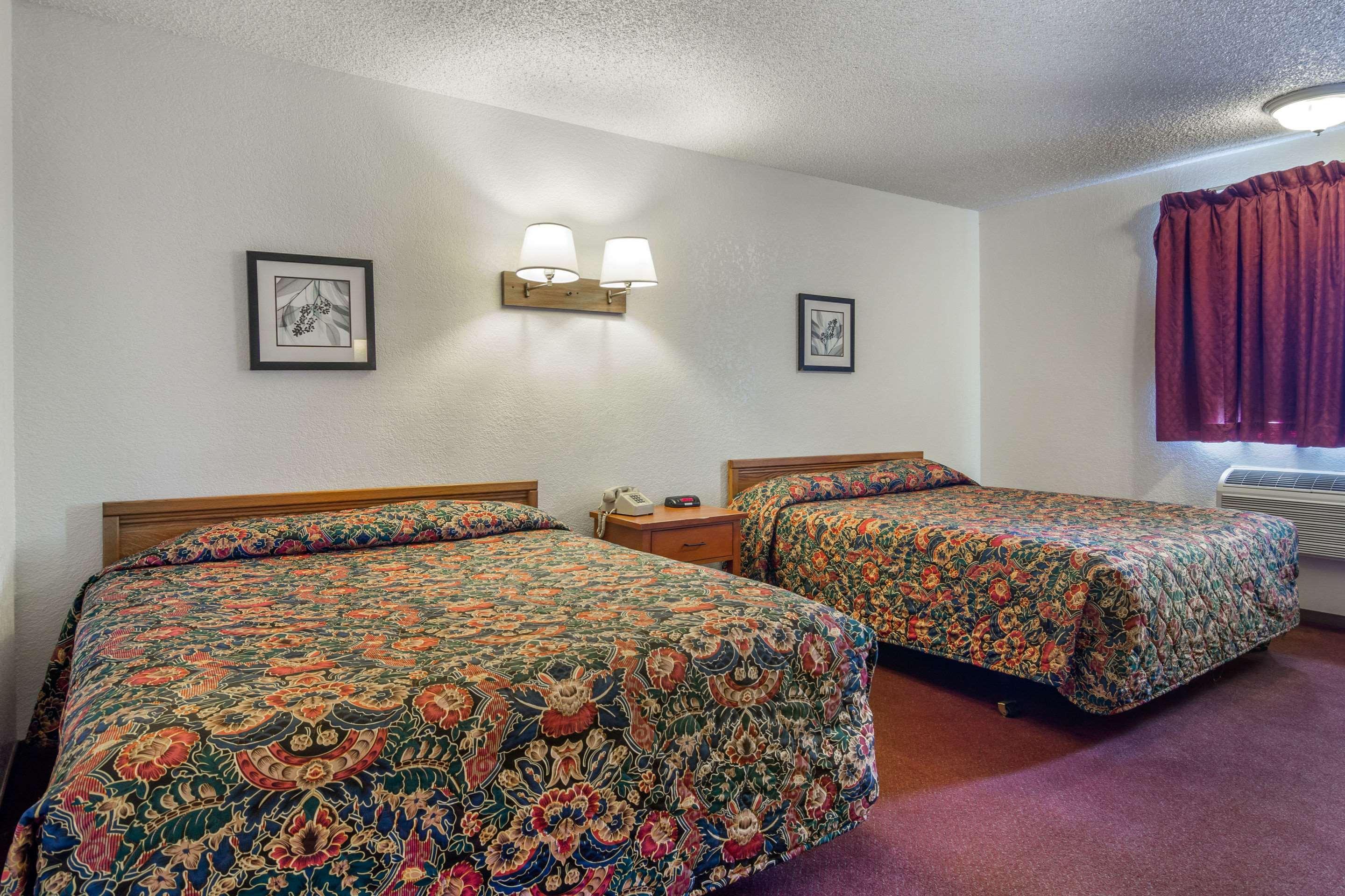 Motel 6 Brighton Co Denver Northeast Zewnętrze zdjęcie